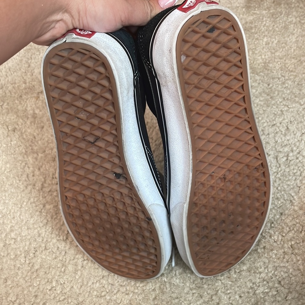 Vans - Picture 2 of 5